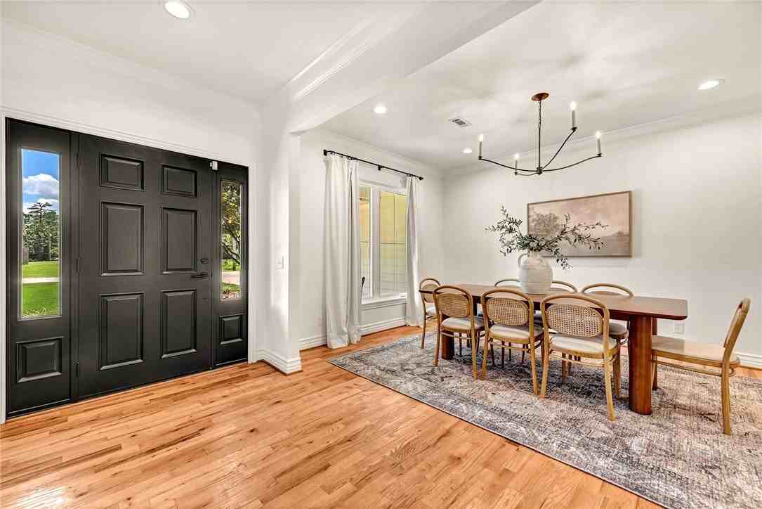 103 Ne 7th St - Photo 2 of 38