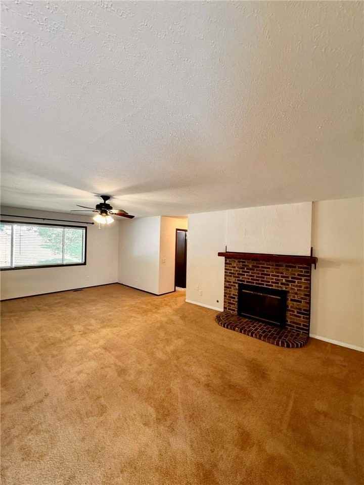 9108 Bluff Dr - Photo 7 of 26