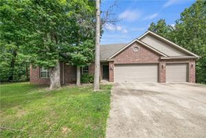 featured image of 9 Monmouth Dr