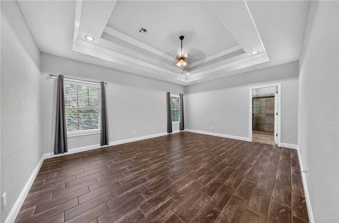 9 Monmouth Dr - Photo 4 of 28