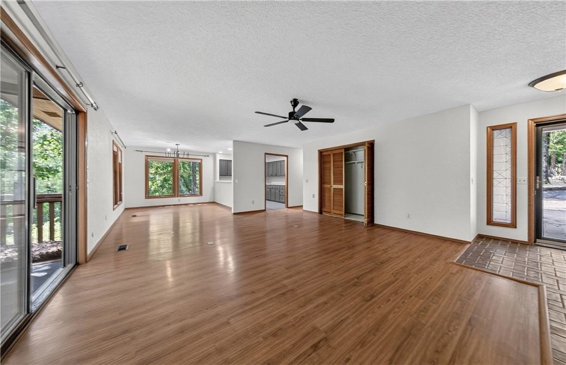 3 Joanie Ln - Photo 7 of 26