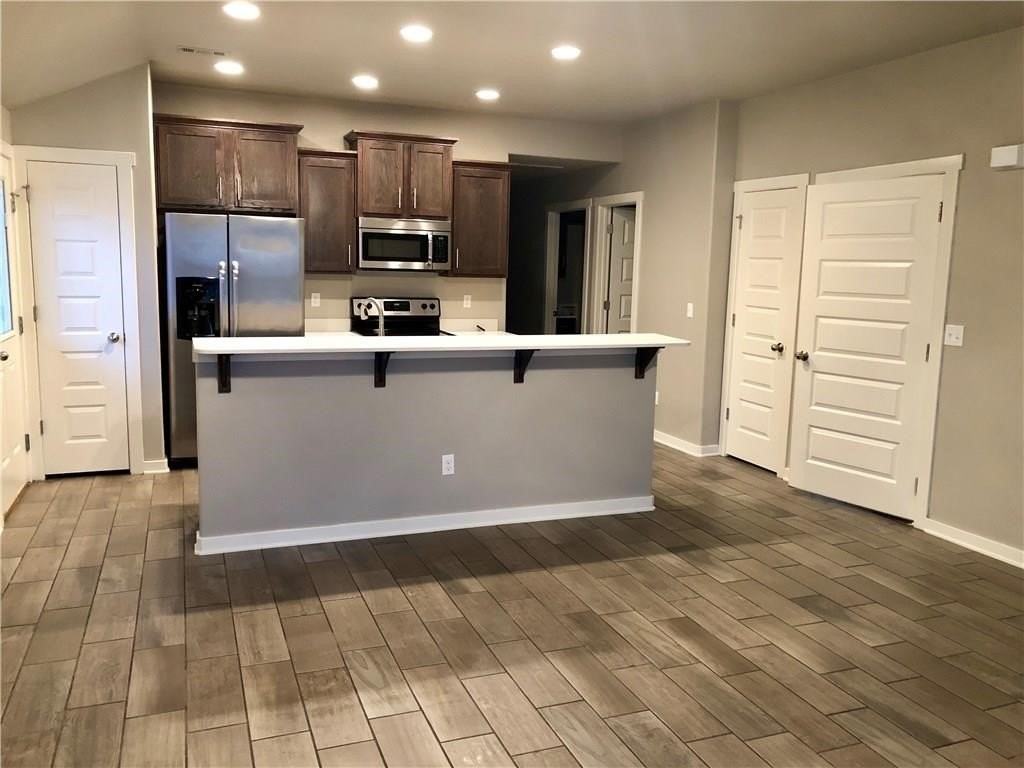 601 W Weymouth Ct #A - Photo 2 of 10