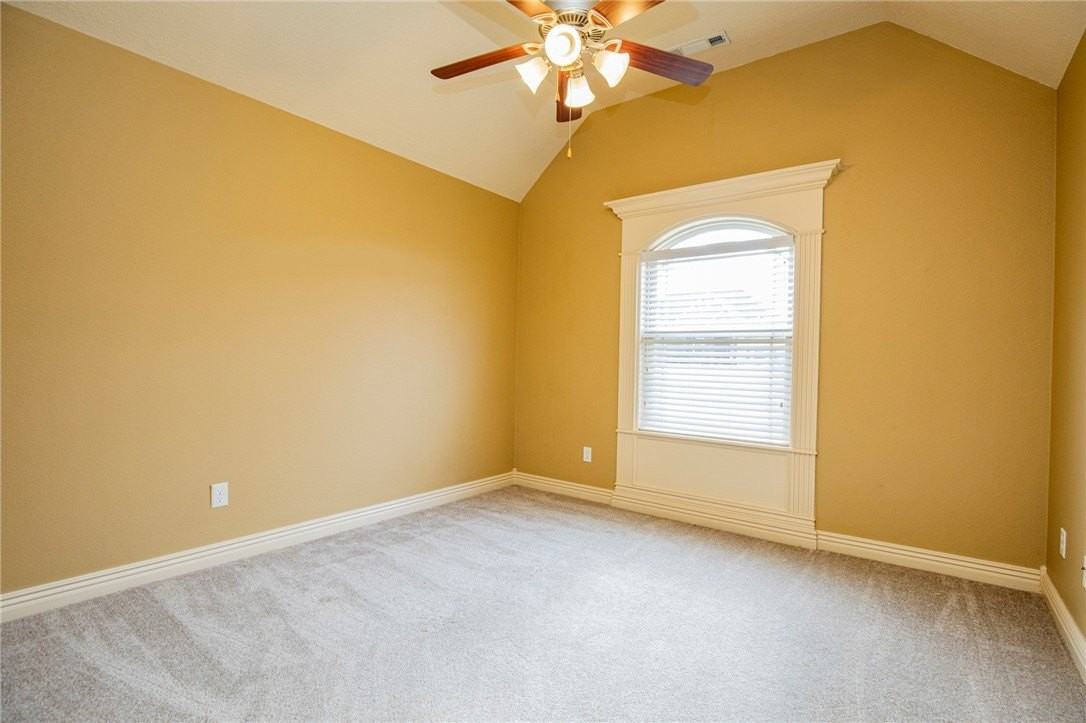 2308 Sw Chinquapin Ave - Photo 7 of 28