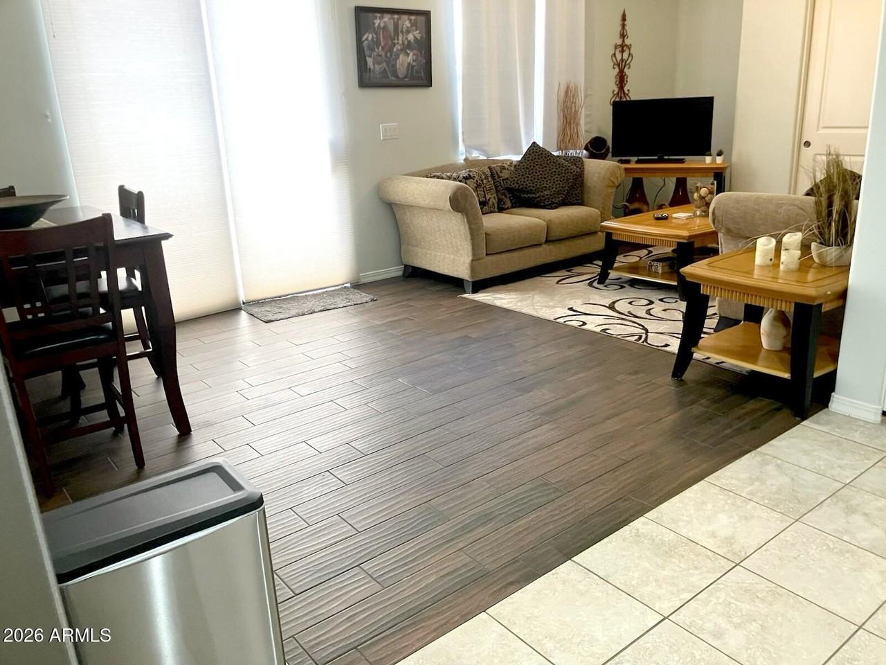 6601 E Paradise Dr - Photo 2 of 8