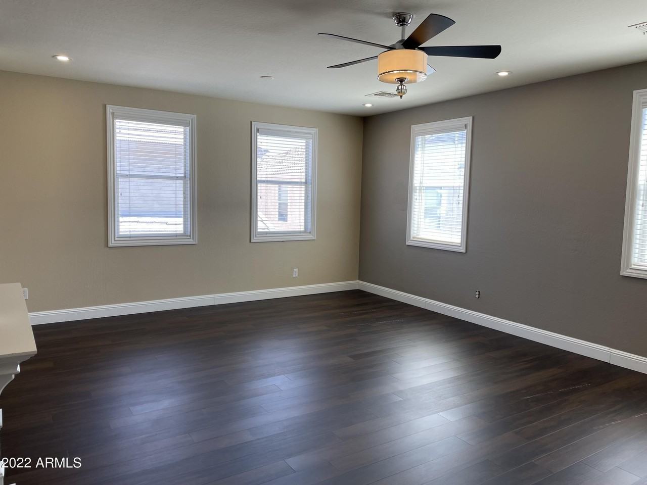 5217 W Fulton St - Photo 5 of 36