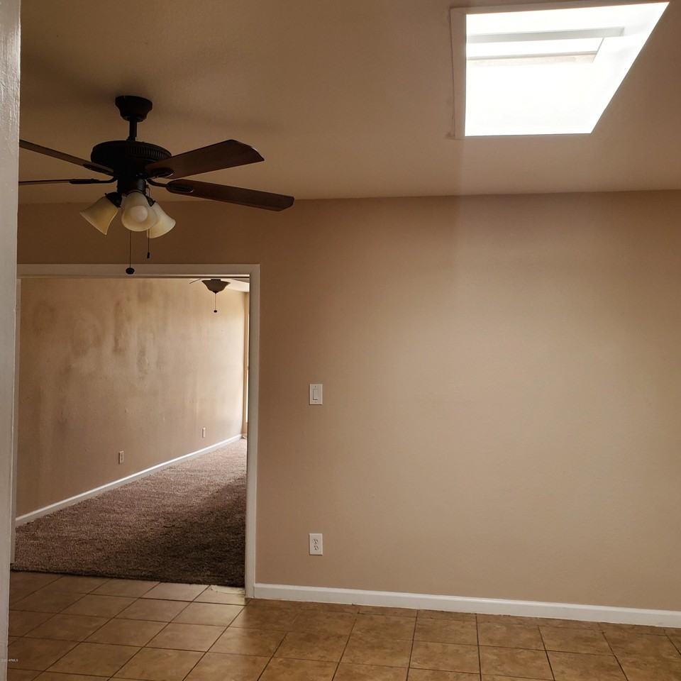 1719 E Gaylon Dr - Photo 2 of 15