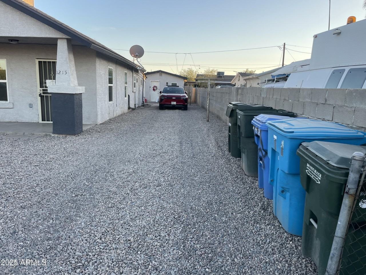 1215 W Pima St - Photo 2 of 12