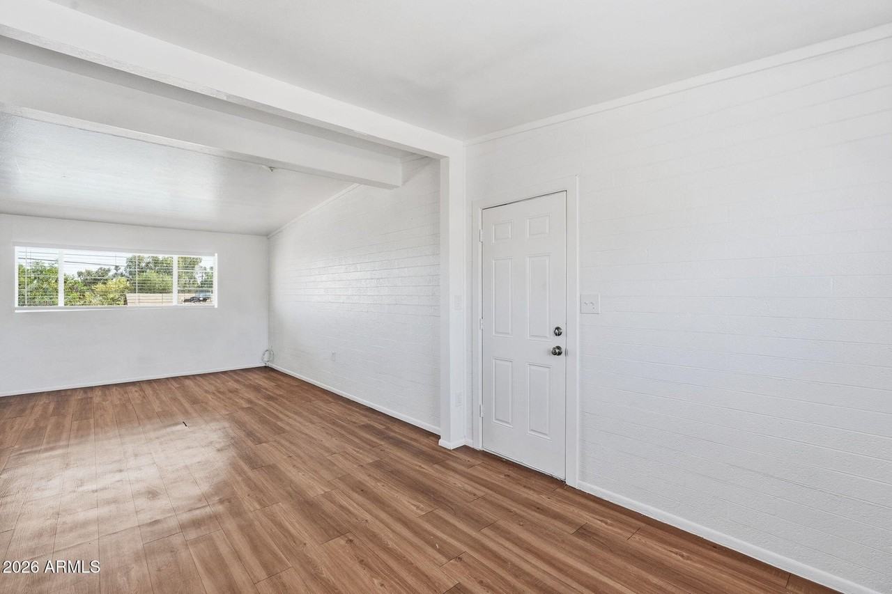 2150 W Missouri Ave #213 - Photo 4 of 22