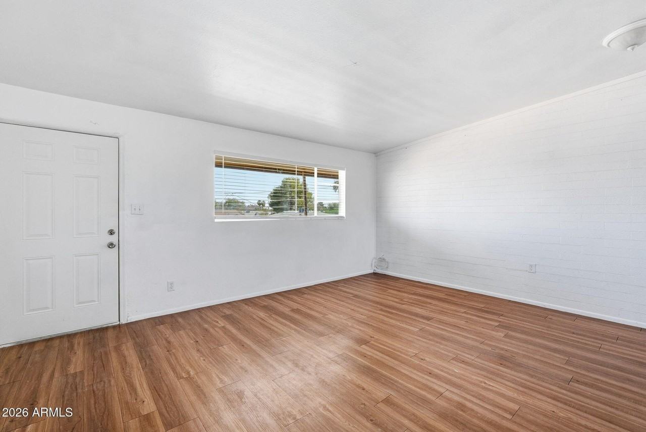 2150 W Missouri Ave #213 - Photo 5 of 22