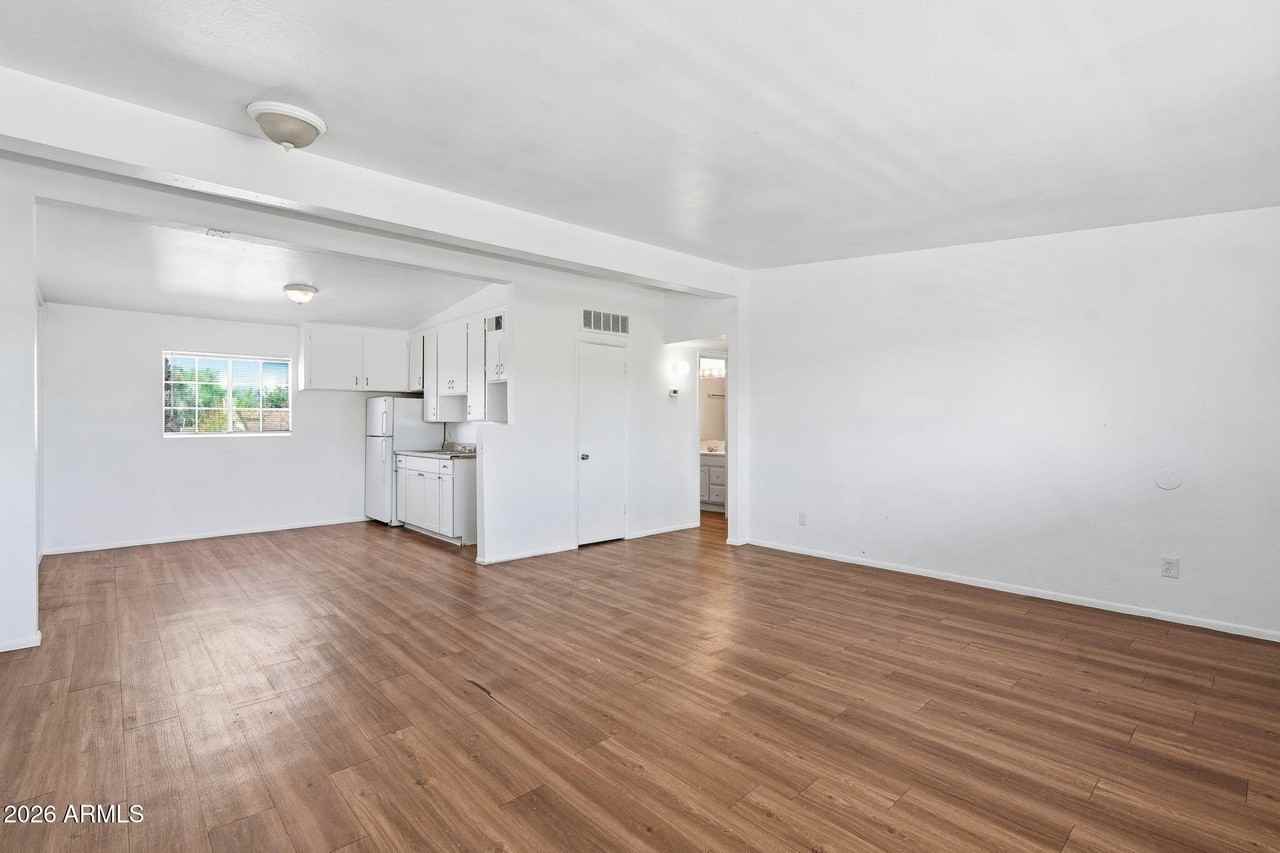 2150 W Missouri Ave #213 - Photo 7 of 22