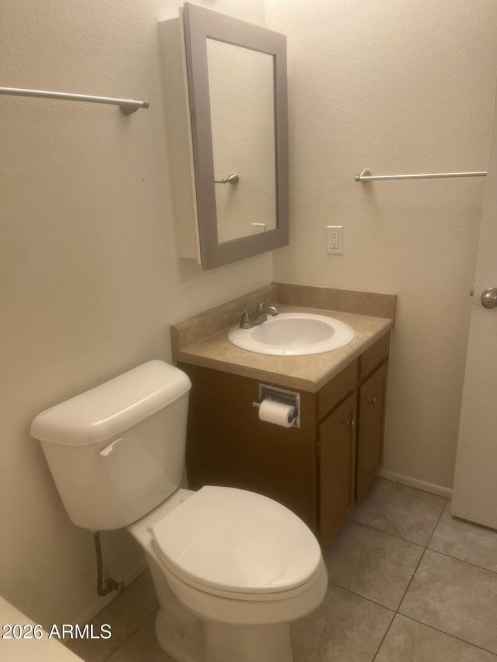5902 W Townley Ave - Photo 5 of 37