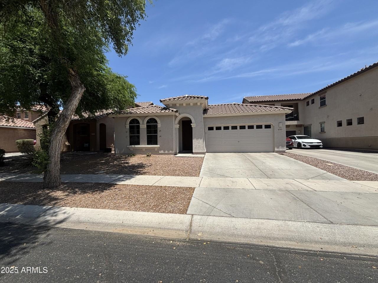 3942 E Claxton Ave - Photo 2 of 28
