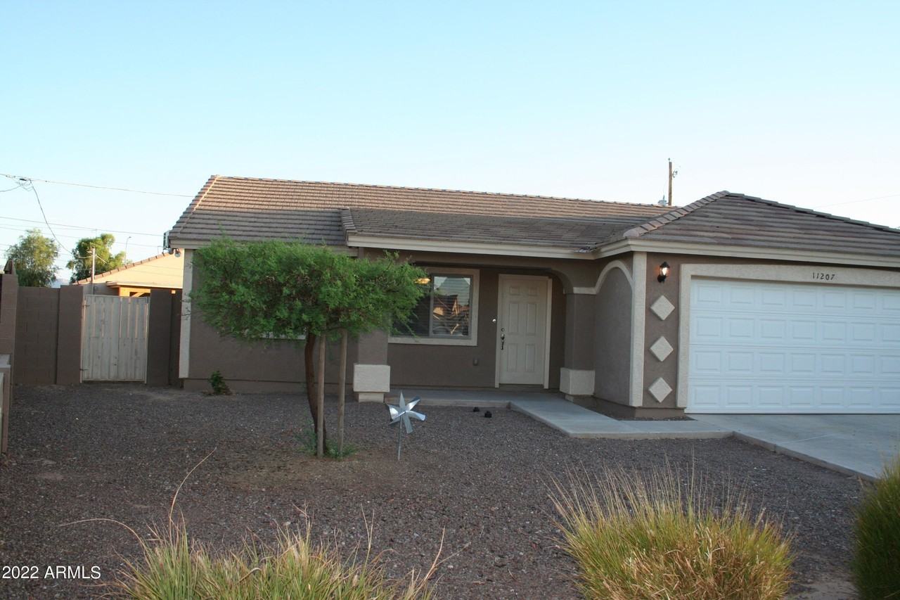 11207 W HOPI Street - Photo 3 of 50