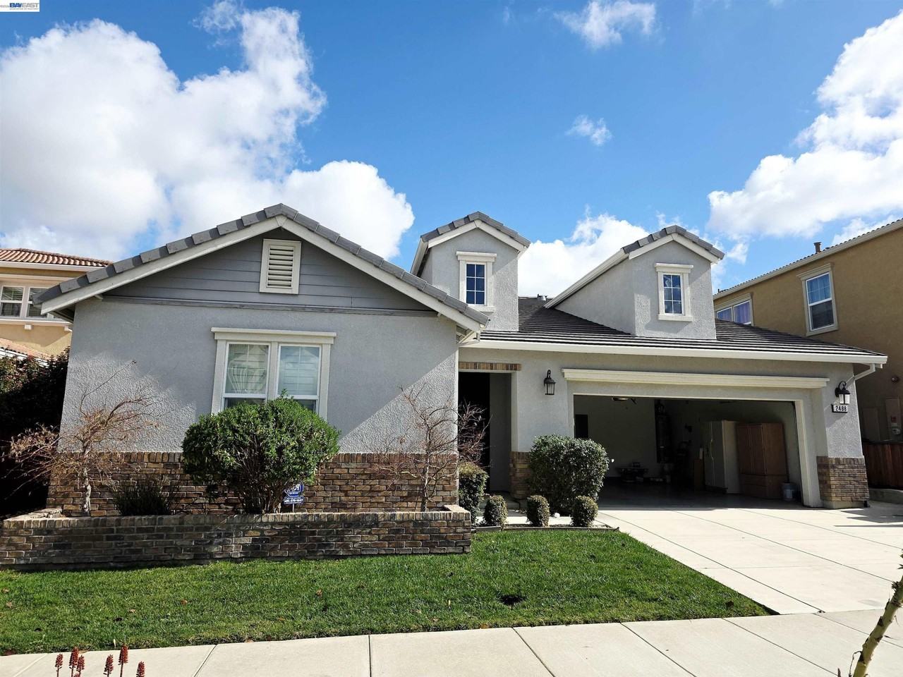 2488 Remy Cantos Dr - Photo 2 of 50