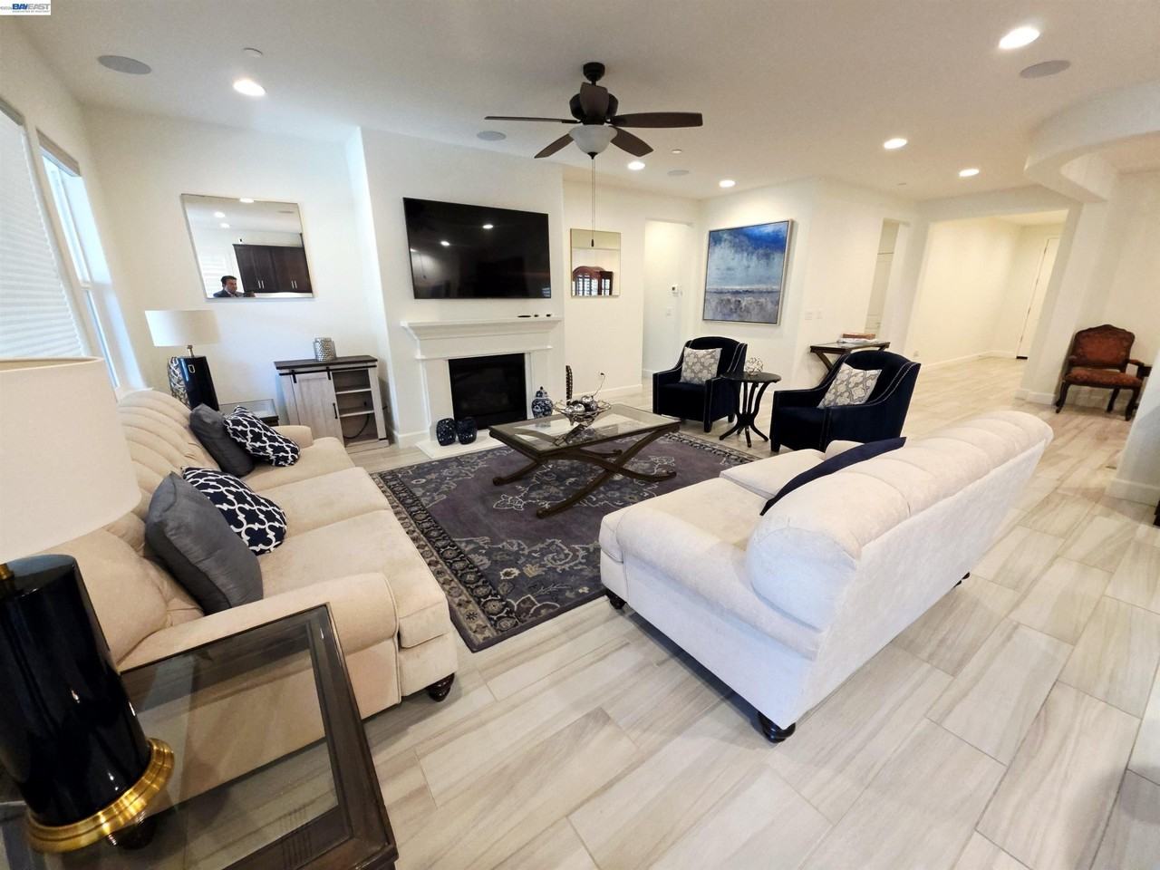 2488 Remy Cantos Dr - Photo 5 of 50