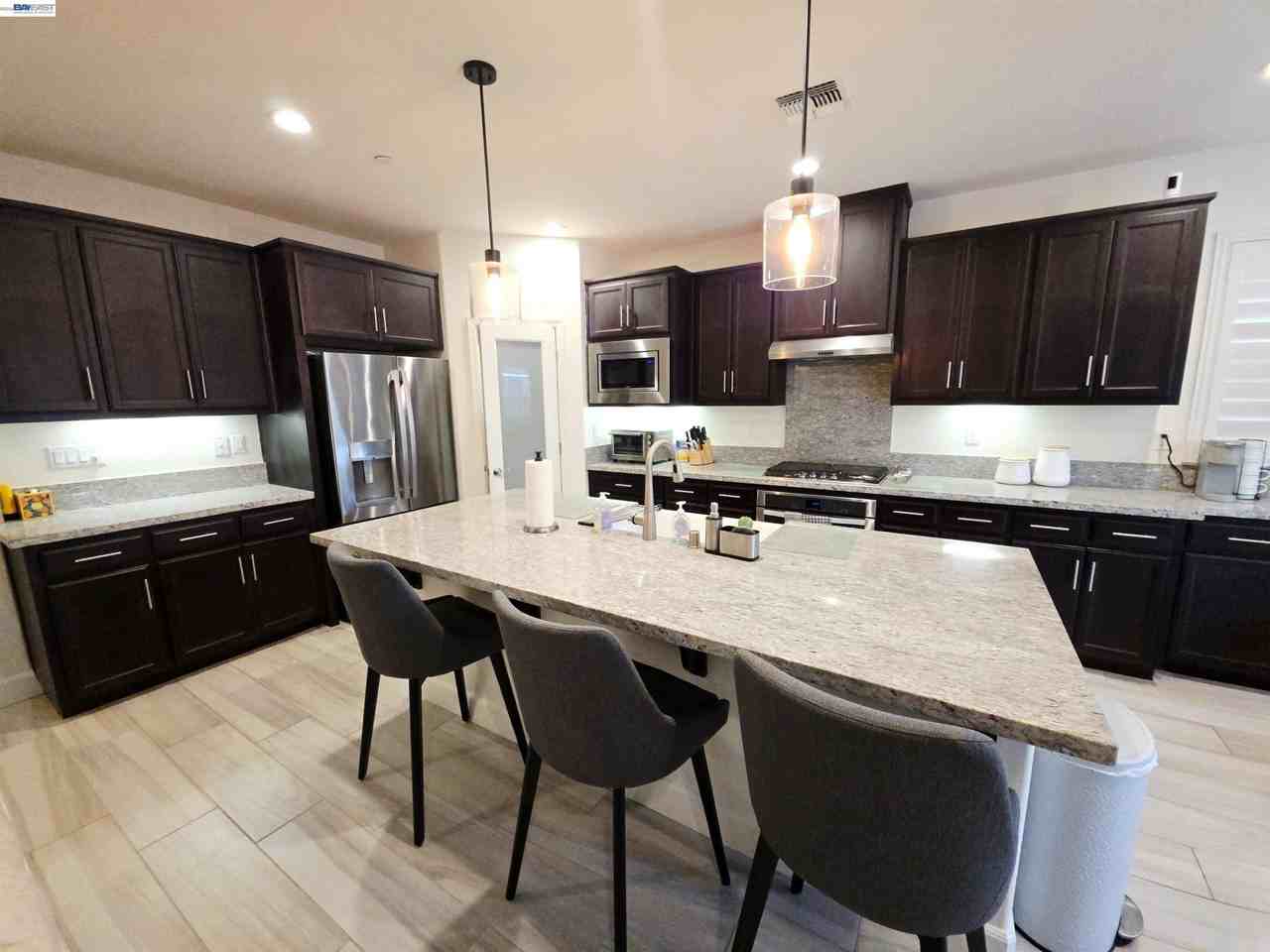 2488 Remy Cantos Dr - Photo 7 of 50