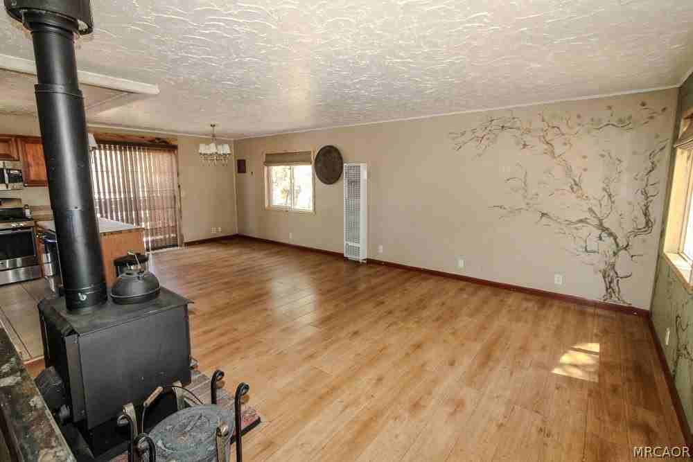 880 Wabash Ln - Photo 3 of 22