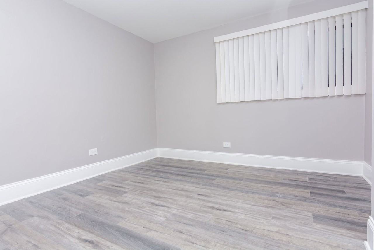 7620 S Stewart Ave - Photo 5 of 6