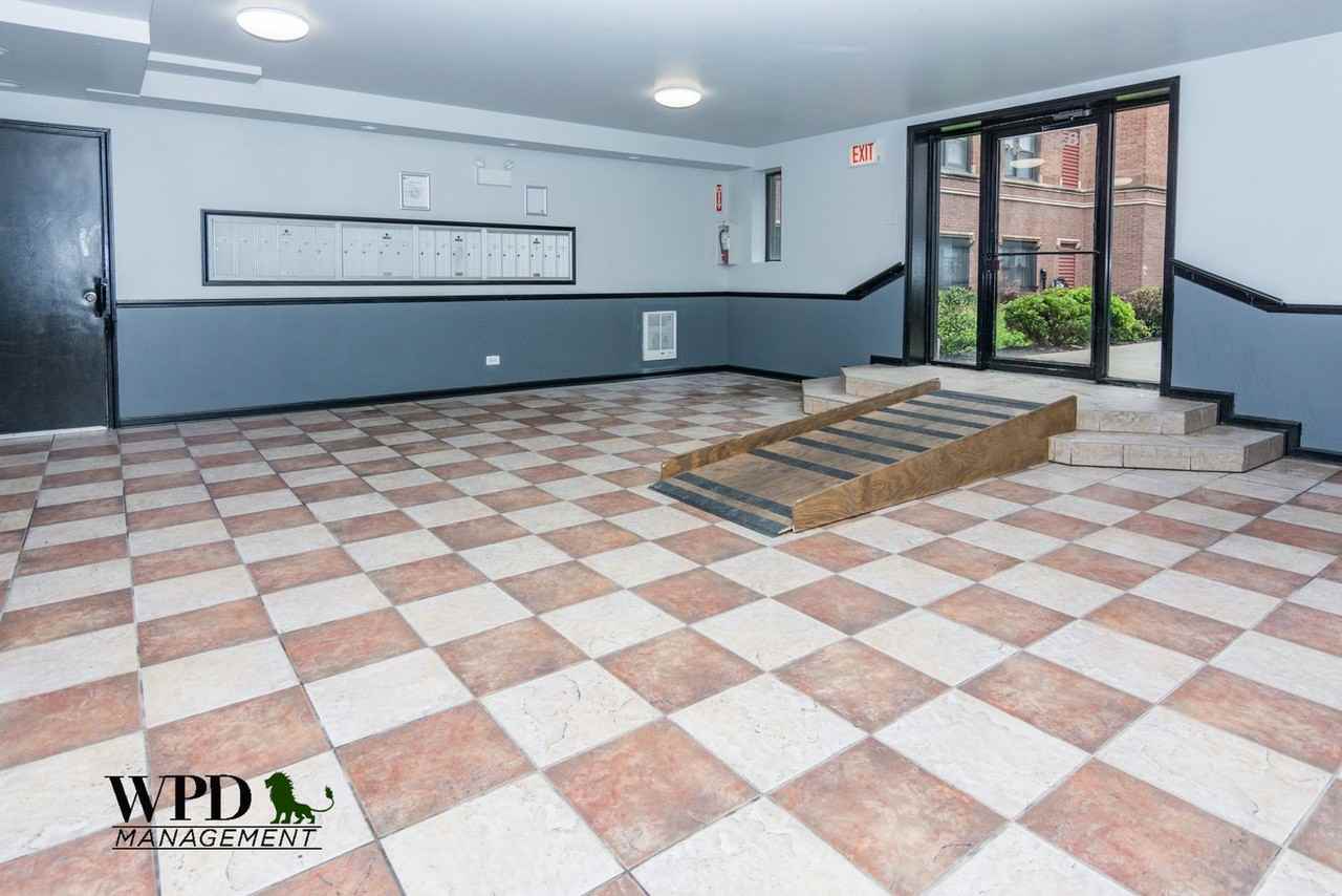 7838 S Ellis Ave - Photo 6 of 8