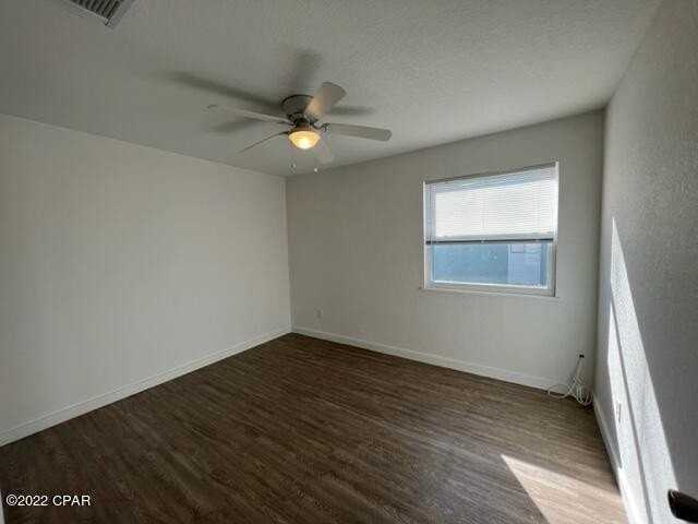 2503 W 10th St #B - Photo 7 of 7