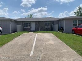 featured image of 2533 Johnson Dr