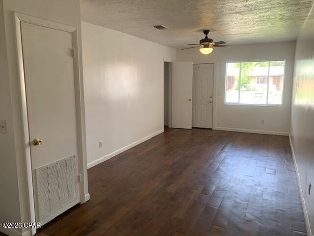 2533 Johnson Dr - Photo 4 of 16