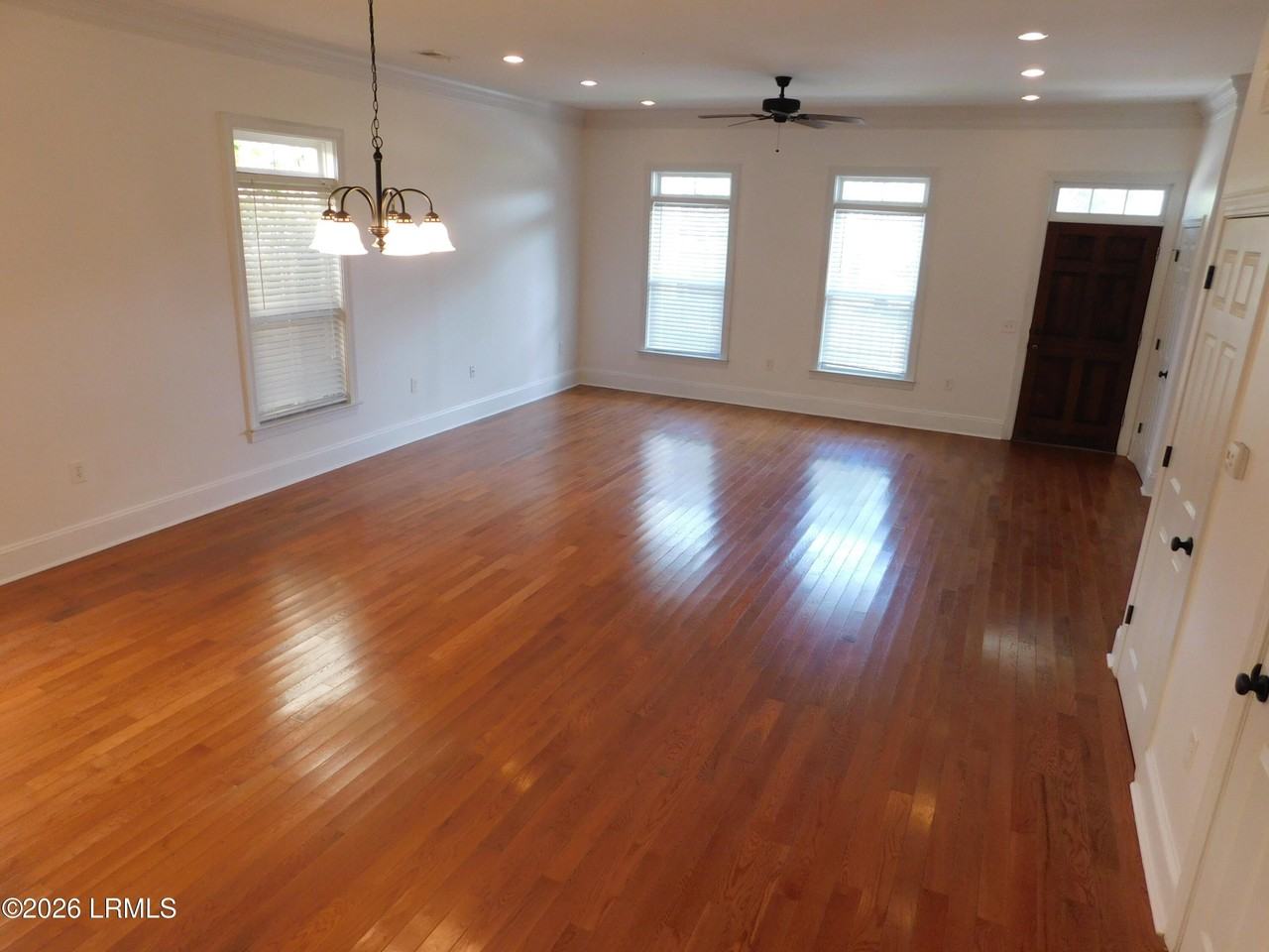 905 12th St - Photo 3 of 50