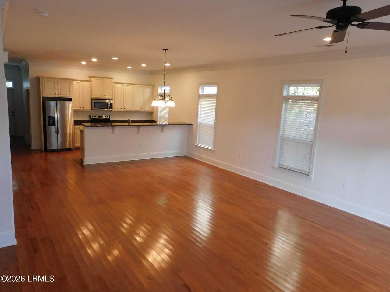 905 12th St - Photo 6 of 50