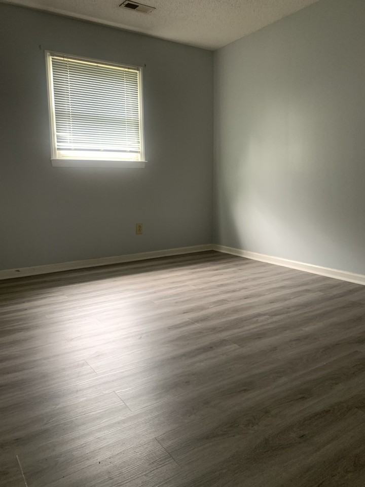 123 Pearl Cir #1 - Photo 4 of 5