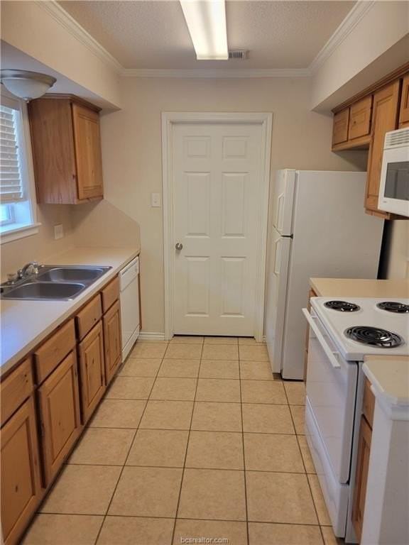 2327 Cornell Dr - Photo 5 of 12