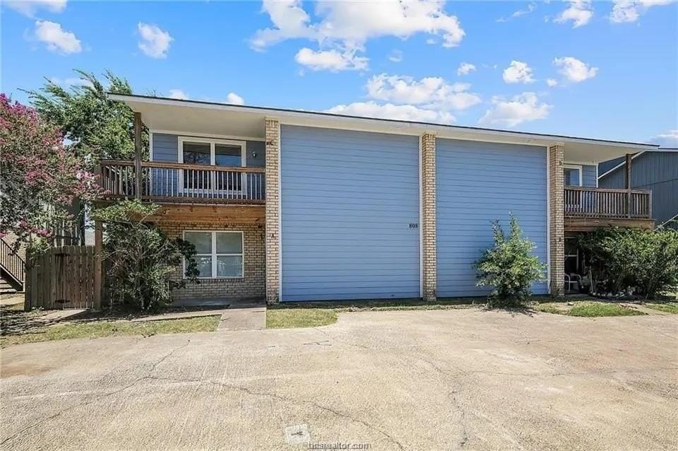 808 Navarro Dr #A - Photo 2 of 10