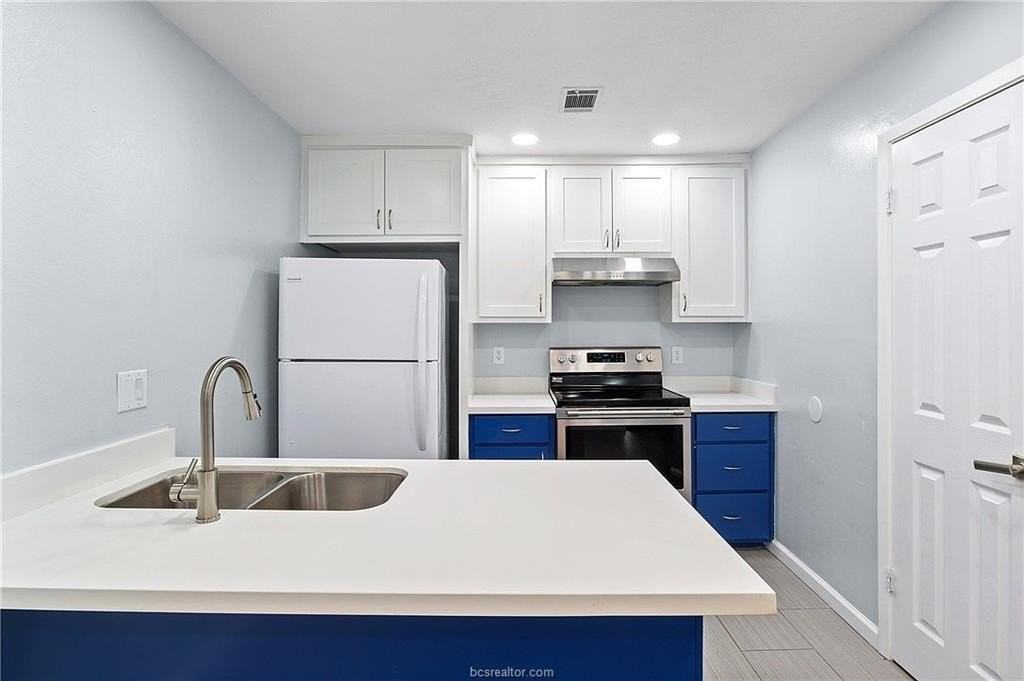 808 Navarro Dr #A - Photo 3 of 10