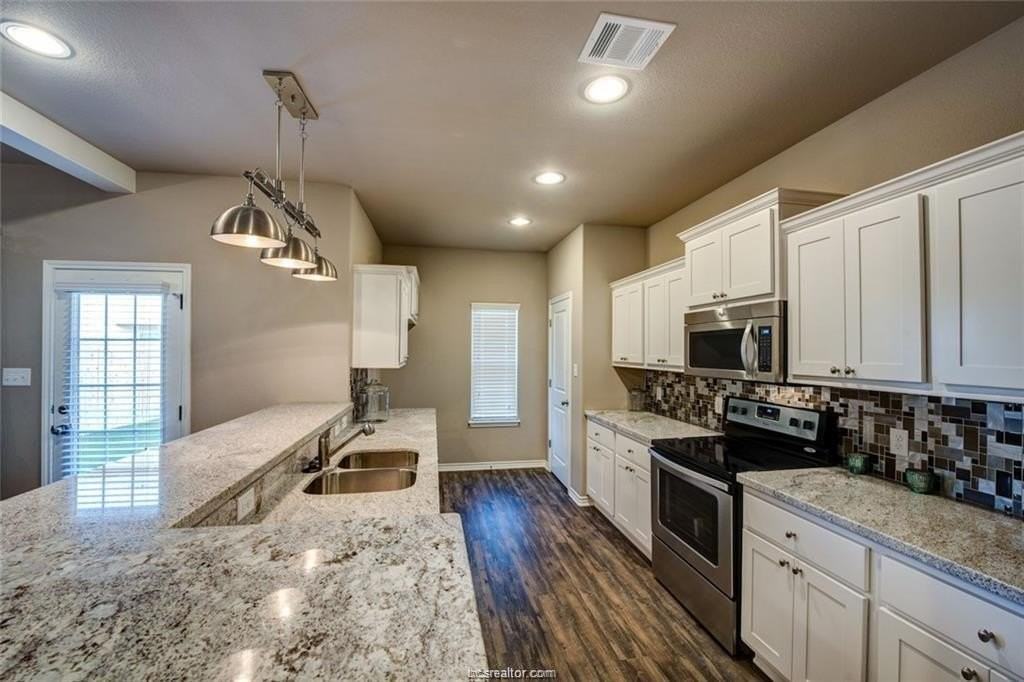 2905 Papa Bear Dr - Photo 3 of 23