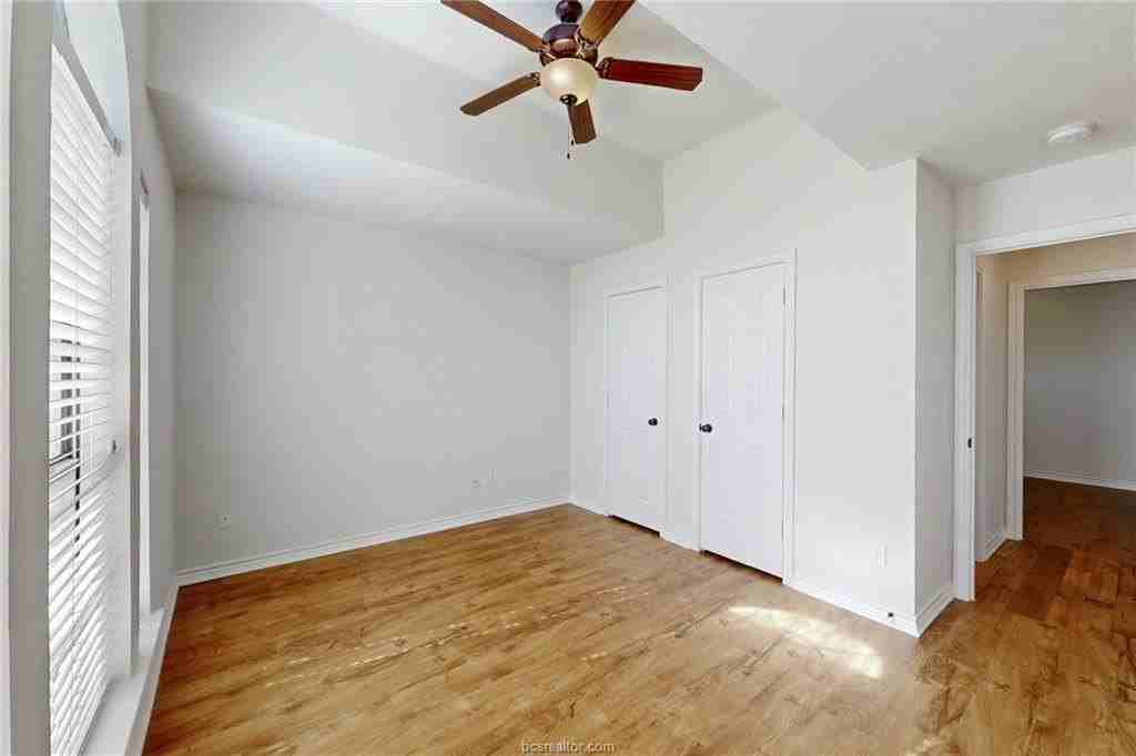 1101 Pamplin Ct - Photo 5 of 33