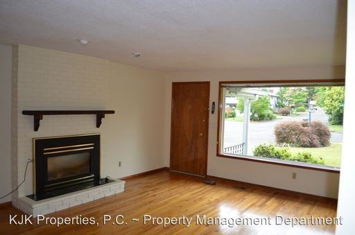 5426 SE Woodhaven St - Photo 3 of 33