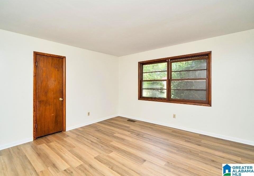 1321 Hatfield Ln - Photo 5 of 13