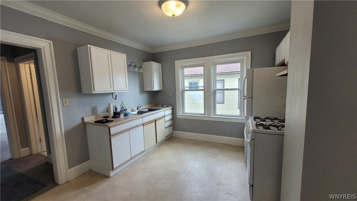 25 Richfield Ave - Photo 3 of 17