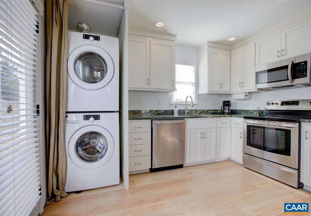 620 Belmont Ave - Photo 7 of 11