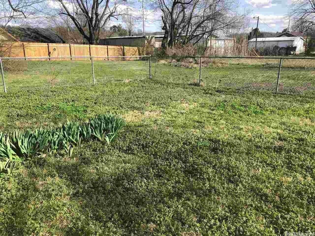 127 N Walnut St - Photo 4 of 27