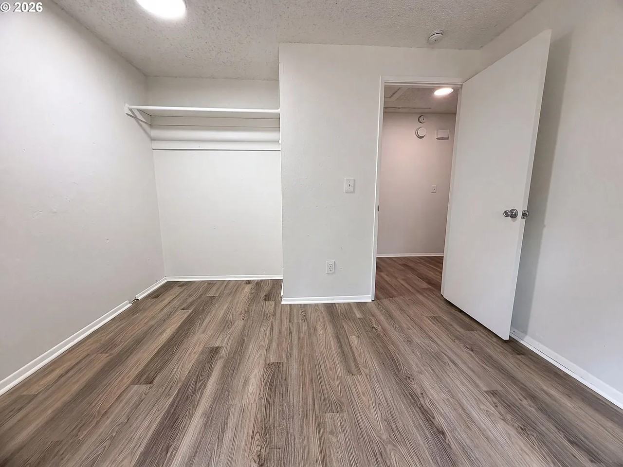 3755 Southwest 4th Street - Photo 6 of 11
