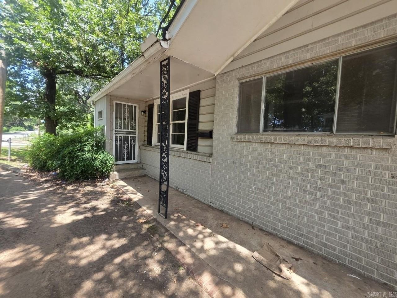 5129 W 10th St - Photo 5 of 28