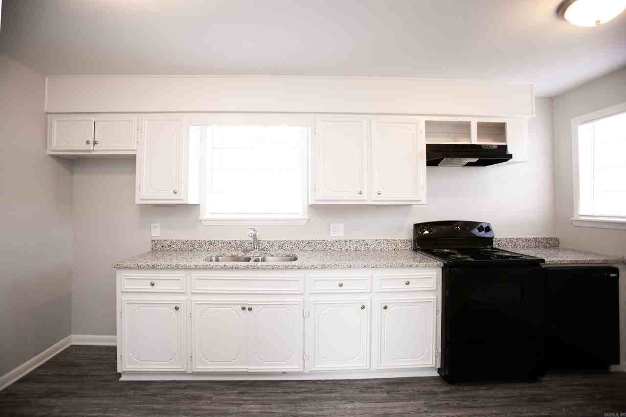 3119 S Izard St - Photo 6 of 16