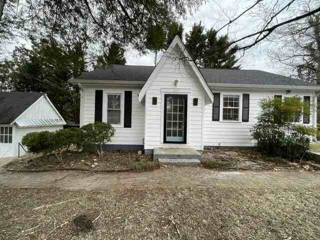 209 Claire St - Photo 4 of 26