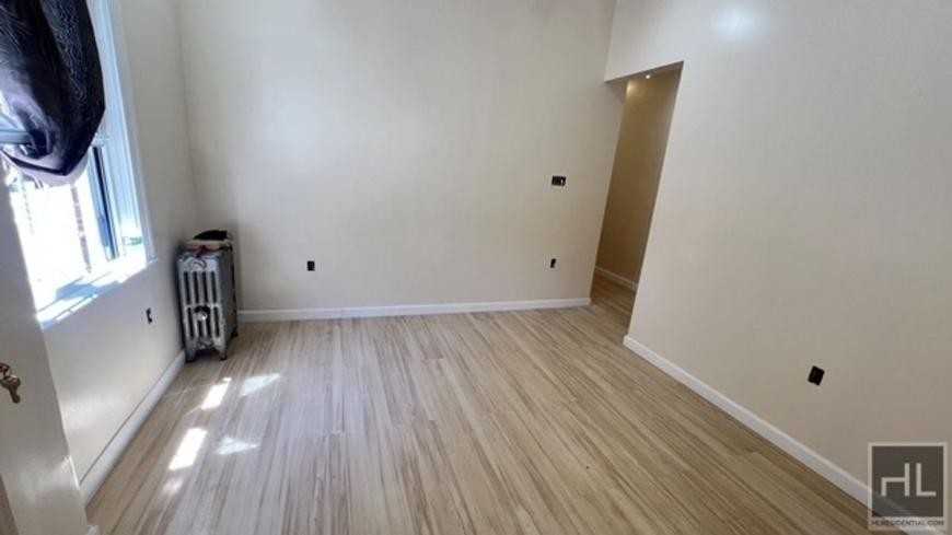 586 E 54th St - Photo 3 of 10