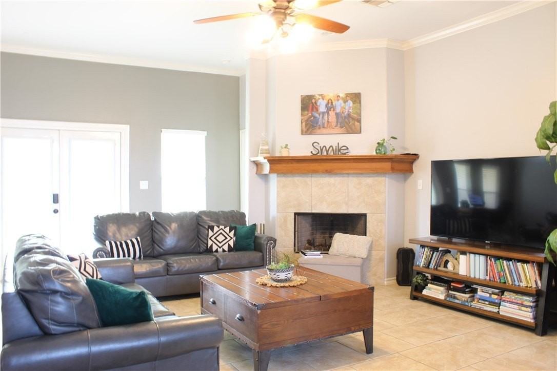 8305 Serenity Ct - Photo 4 of 20