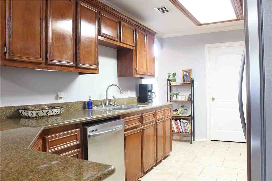 8305 Serenity Ct - Photo 7 of 20