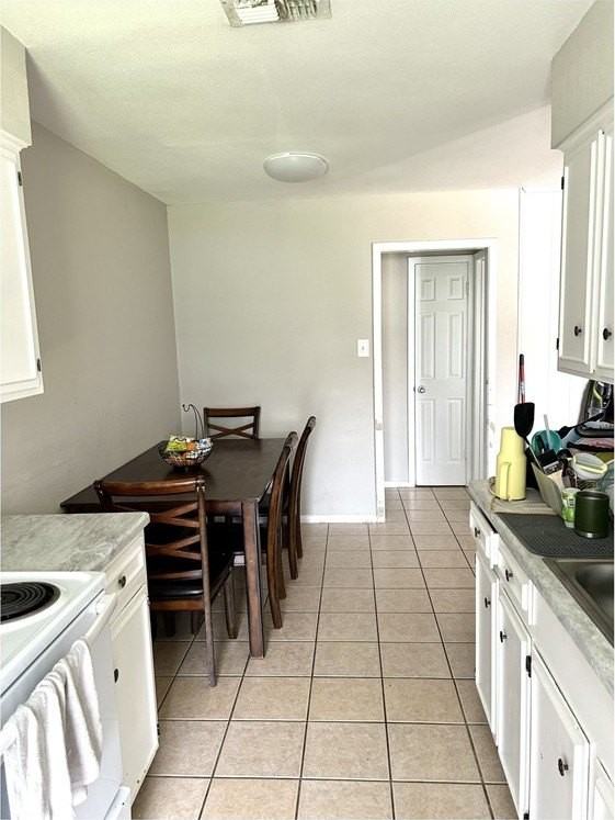 1608 Cimmarron St #B - Photo 3 of 11