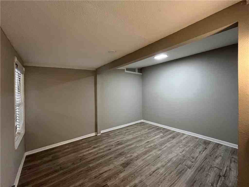 3309 Mahan Dr - Photo 7 of 35