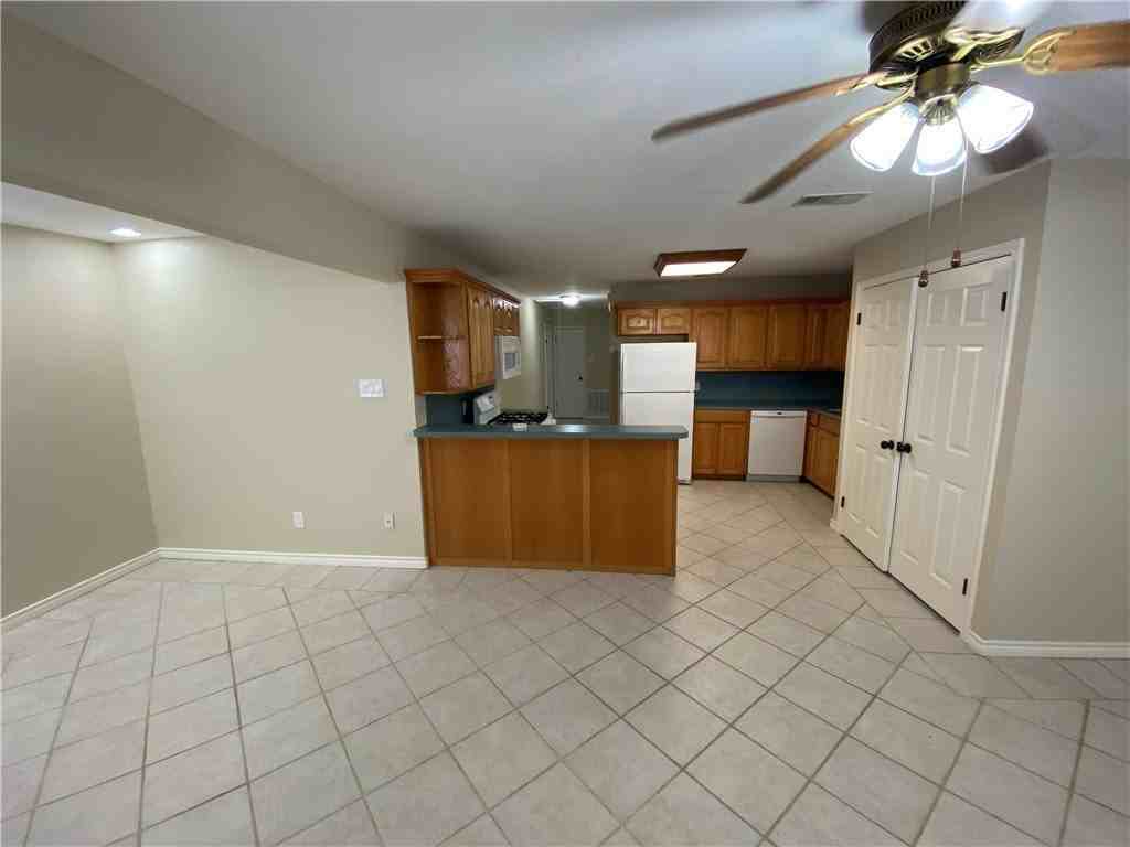 5621 Burton Ln - Photo 5 of 20