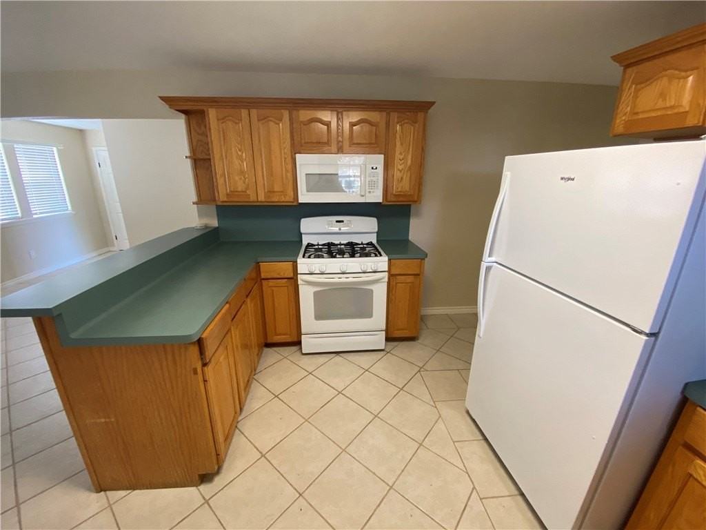 5621 Burton Ln - Photo 7 of 20